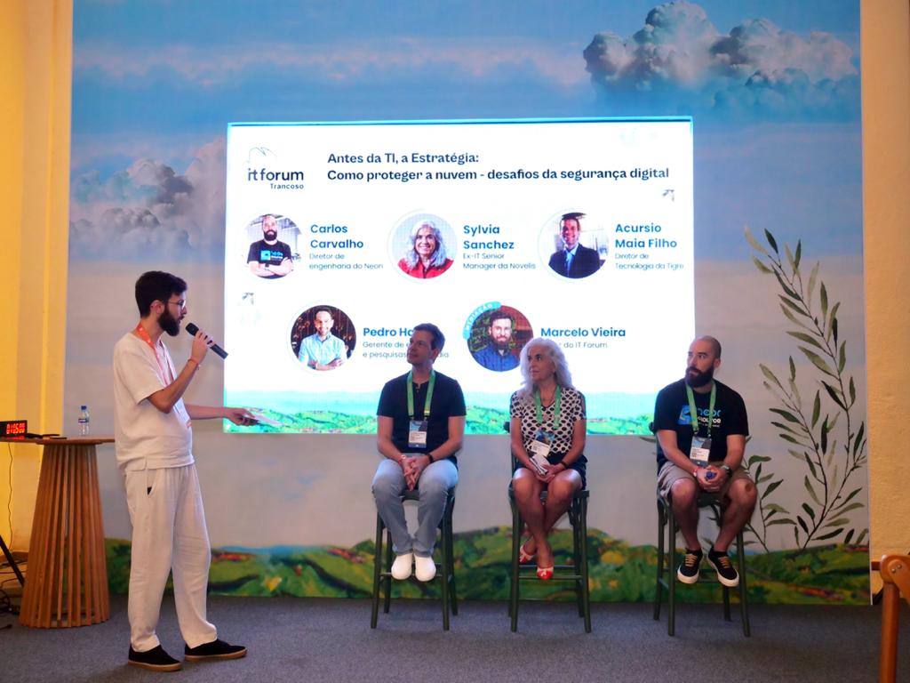 Acursio Maia Filho, diretor de Tecnologia da Tigre, Sylvia Sanchez, ex-IT Senior Manager da Novelis, e Carlos Carvalho, diretor de engenharia do Neon, durante painel do IT Forum Trancoso cibersegurança