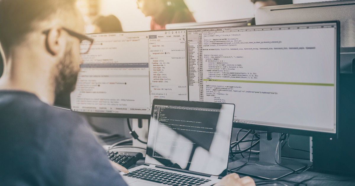 Desenvolvimento de código, desenvolvedor, código, IA, inteligência artificial, StarCoder 2, codificação