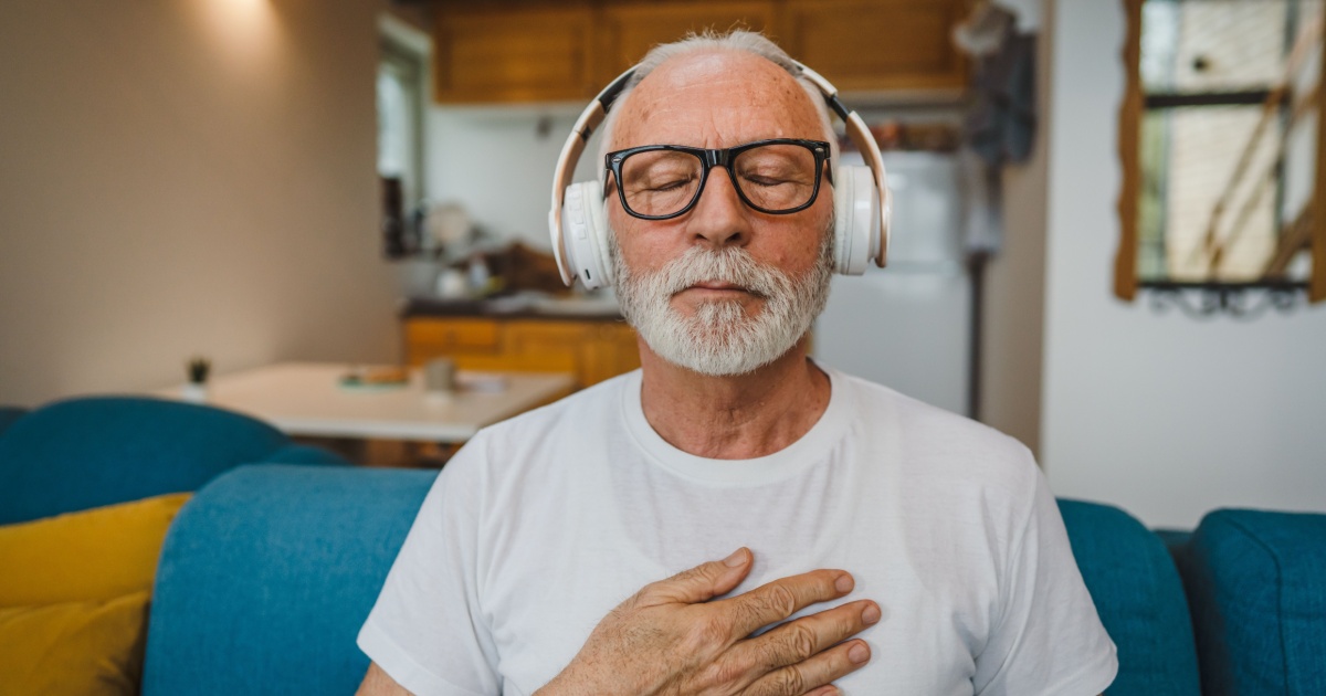 bem-estar, meditação, bem-estar digital, cisco, fone de ouvido, idoso, velho