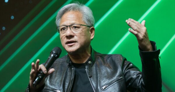 Jensen Huang define IA como “grande equalizador” em evento tecnológico